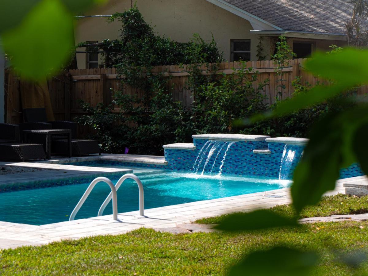 4 Bedroom Clearwater Vacation Home With Amazing Backyard Экстерьер фото